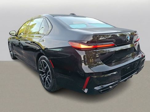 Used 2024 BMW 760i xDrive w/ Executive Package AWD/4WD image 5
