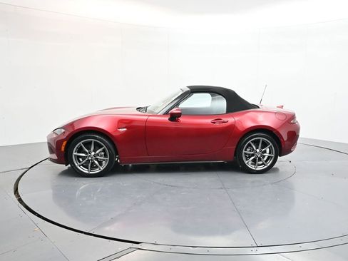 Used 2023 MAZDA MX-5 Miata Grand Touring image 4