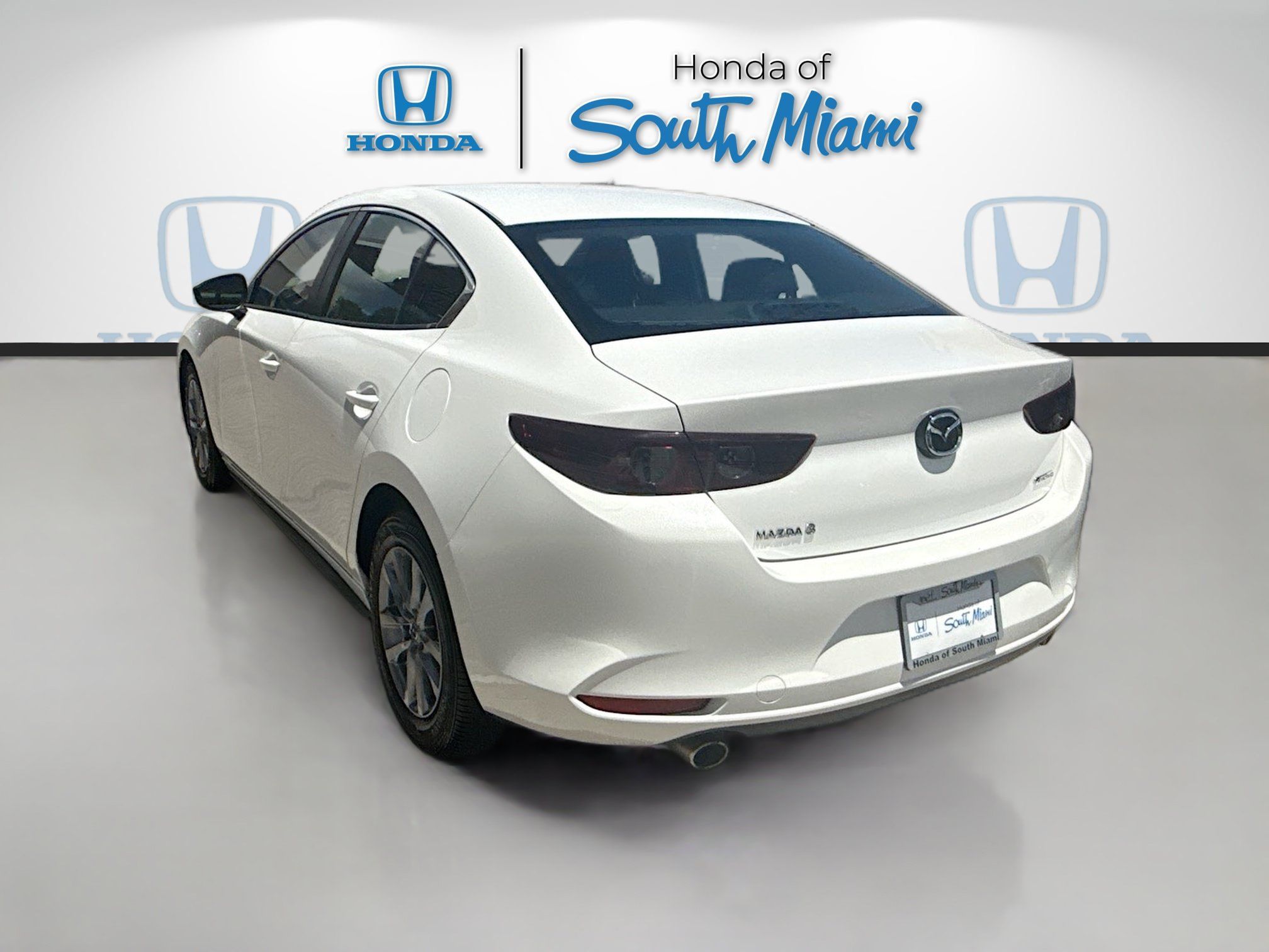 Used 2020 MAZDA MAZDA3 Sedan FWD image 5