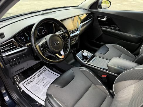 Used 2020 Kia Niro EX w/ Cold Weather Package image 10