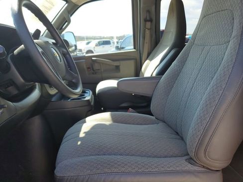 Used 2018 Chevrolet Express 2500 Work Van w/ Driver Convenience Package image 25