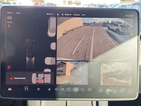 Used 2022 Tesla Model Y Long Range image 18