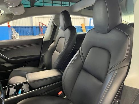Used 2018 Tesla Model 3 Long Range RWD image 23