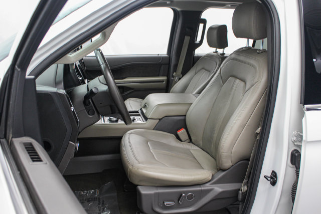 Used 2020 Ford Expedition Limited w/ Special Edition Package AWD/4WD image 17