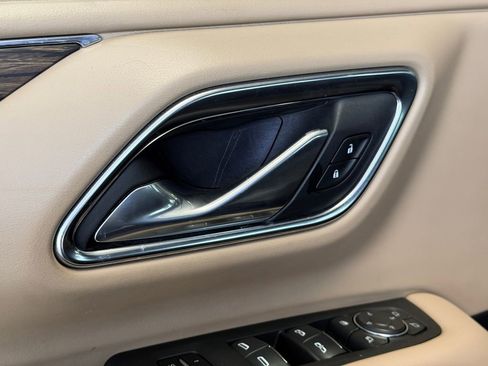 Used 2024 Chevrolet Tahoe Premier RWD image 22