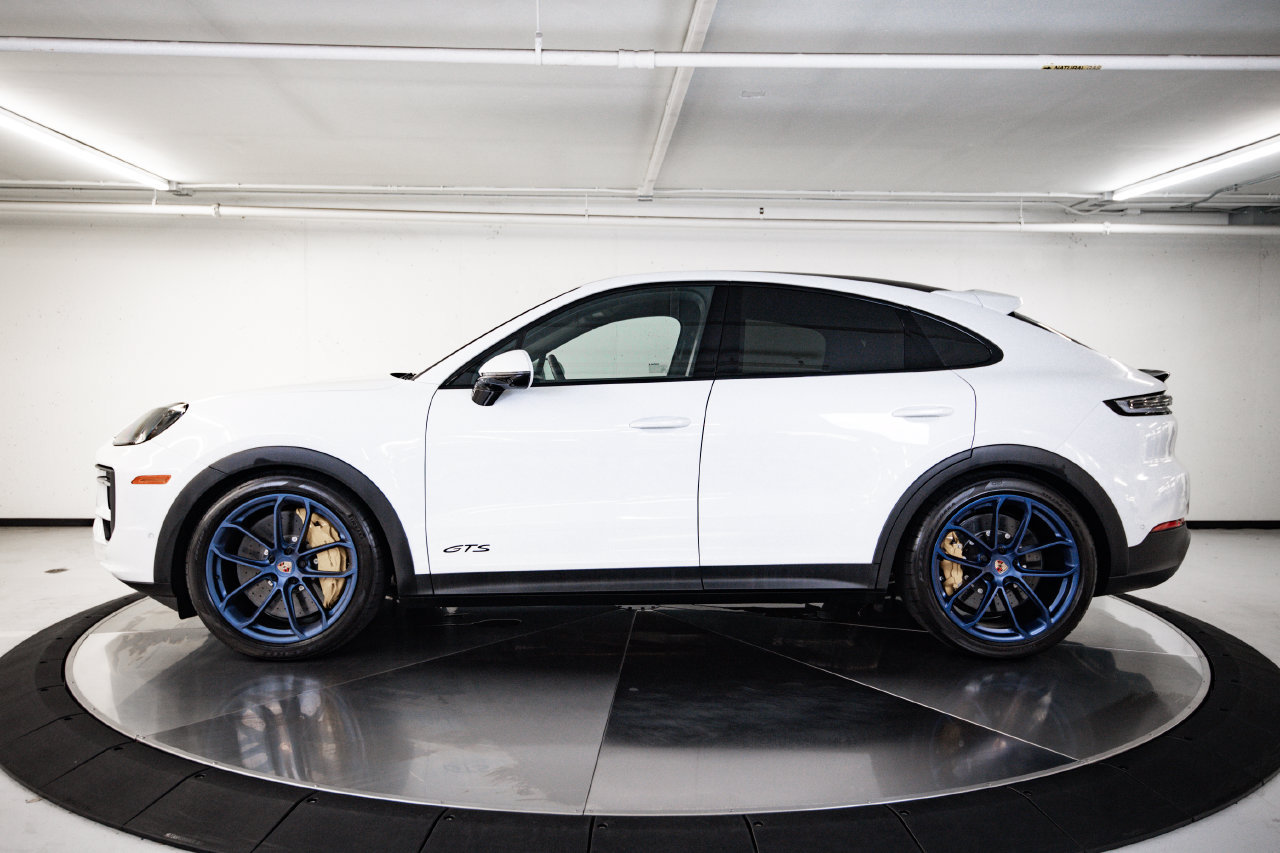 Certified 2026 Porsche Cayenne GTS AWD/4WD image 2