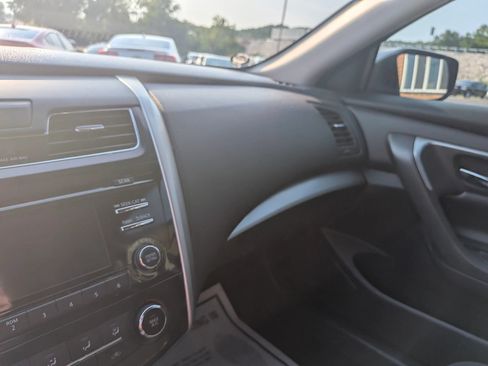 Used 2015 Nissan Altima 2.5 S w/ Special Edition Package FWD image 24