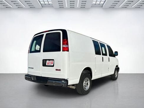 Used 2024 GMC Savana 2500 w/ Driver Convenience Package image 4