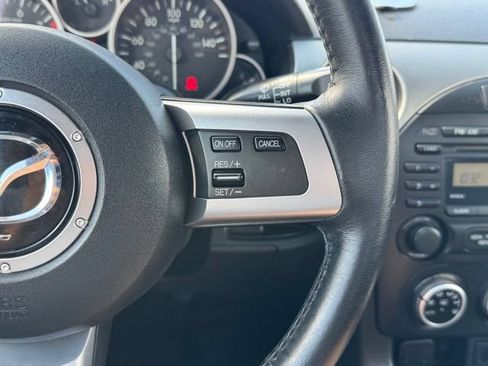 Used 2011 MAZDA MX-5 Miata Grand Touring w/ Premium Pkg RWD image 11