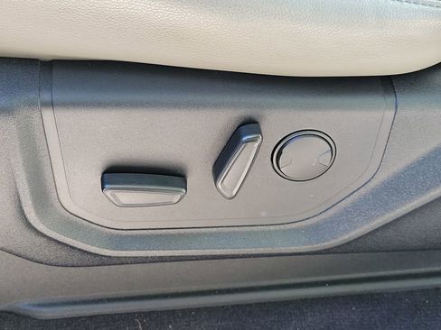 Used 2019 Ford F150 Lariat image 29