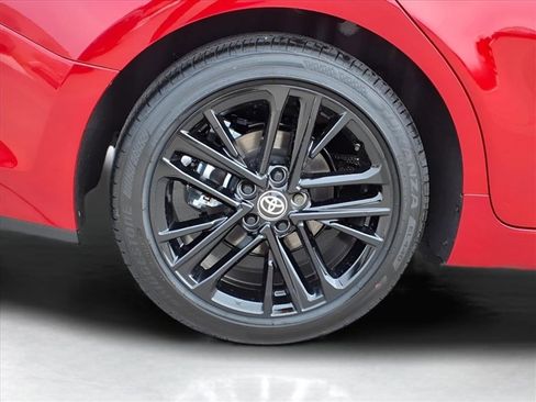 Used 2026 Toyota Camry SE image 6