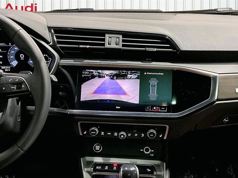 Used 2025 Audi Q3 2.0T Premium w/ Convenience Package image 9