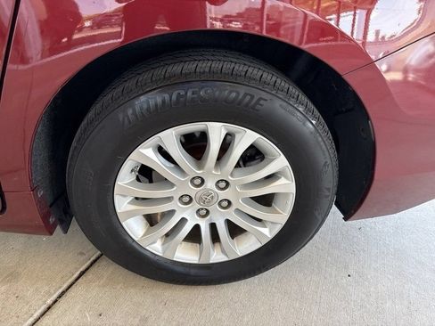 Used 2016 Toyota Sienna XLE Premium FWD image 14