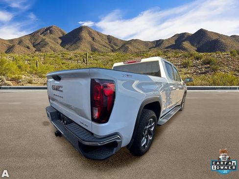 Used 2023 GMC Sierra 1500 SLE w/ X31 Off-Road Package AWD/4WD image 4