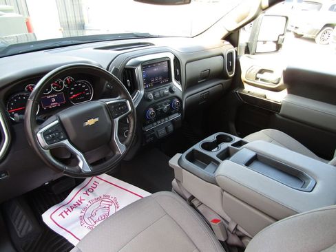 Used 2022 Chevrolet Silverado 3500 LT w/ Convenience Package image 5