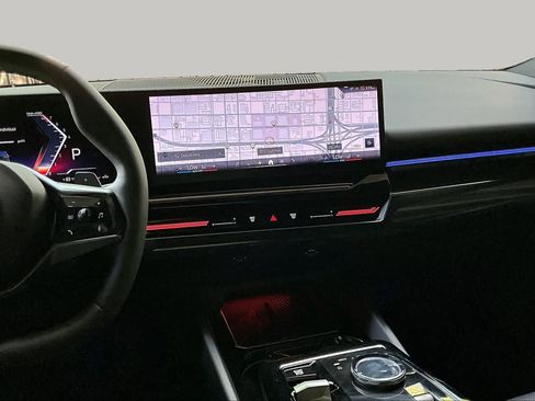 Used 2025 BMW 530i RWD image 6