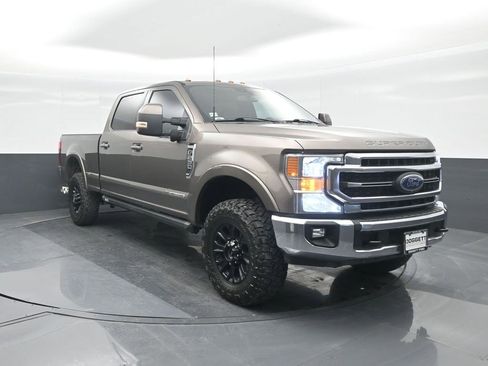 Certified 2022 Ford F250 Lariat w/ Tremor Off-Road Package image 8