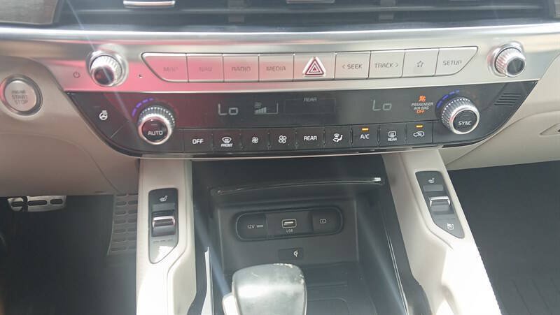 Used 2021 Kia Telluride SX w/ Towing Package AWD/4WD image 15