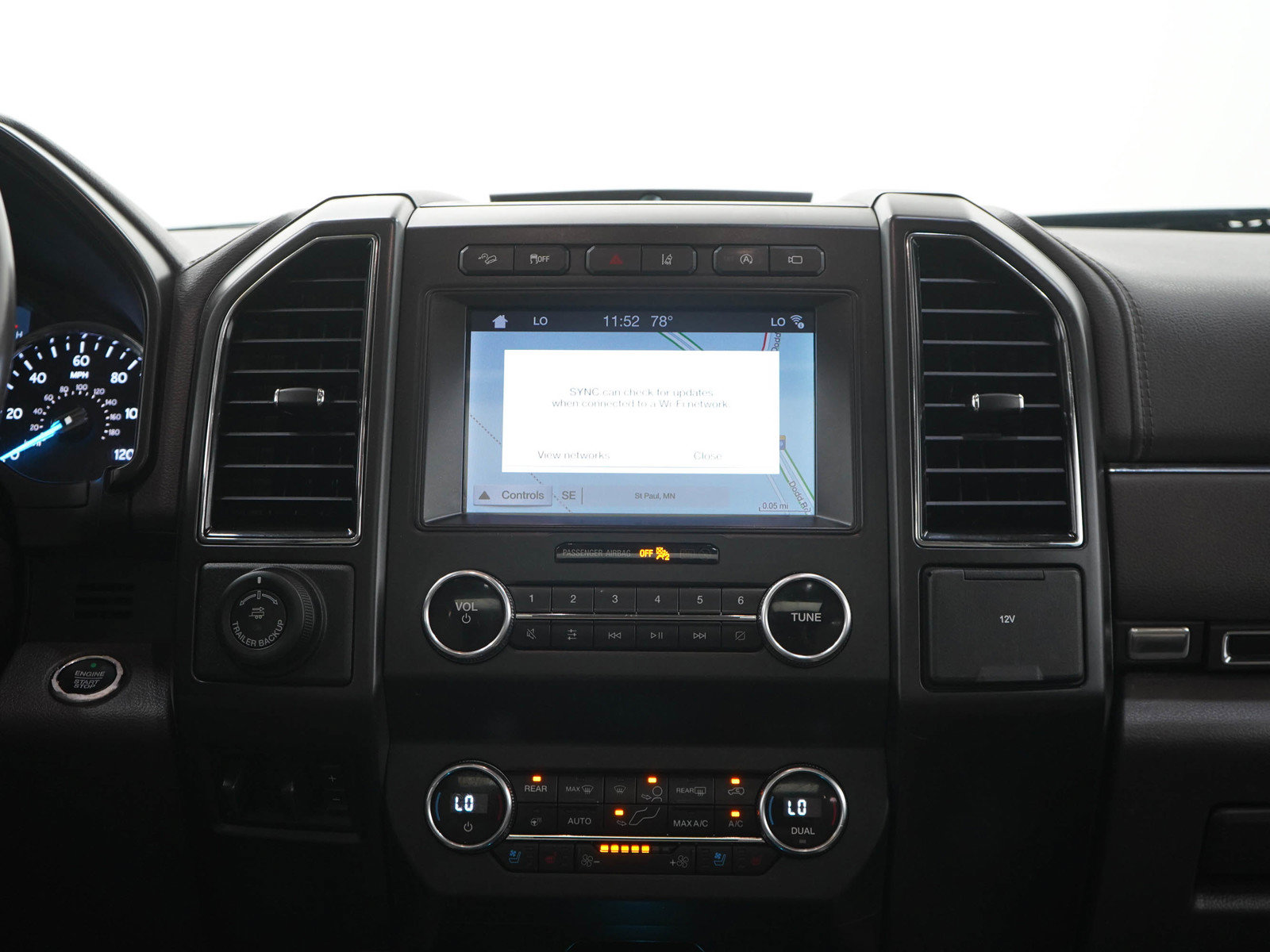 Used 2019 Ford Expedition Limited w/ Special Edition Package AWD/4WD image 16