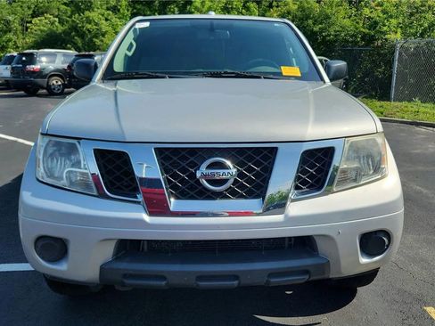 Used 2012 Nissan Frontier SV w/ SV Premium Utility Pkg AWD/4WD image 7