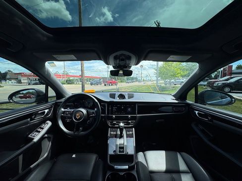 Used 2022 Porsche Macan S AWD/4WD image 9