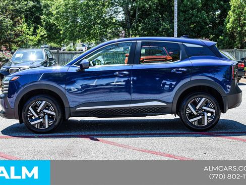 Used 2025 Nissan Kicks SV FWD image 9