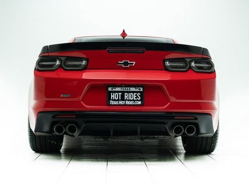 Used 2019 Chevrolet Camaro SS image 15