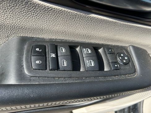 Used 2023 Chrysler Voyager LX FWD image 18