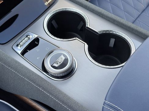 Used 2026 Cadillac Vistiq Premium Luxury w/ LPO, Floor Liner Package AWD/4WD image 30