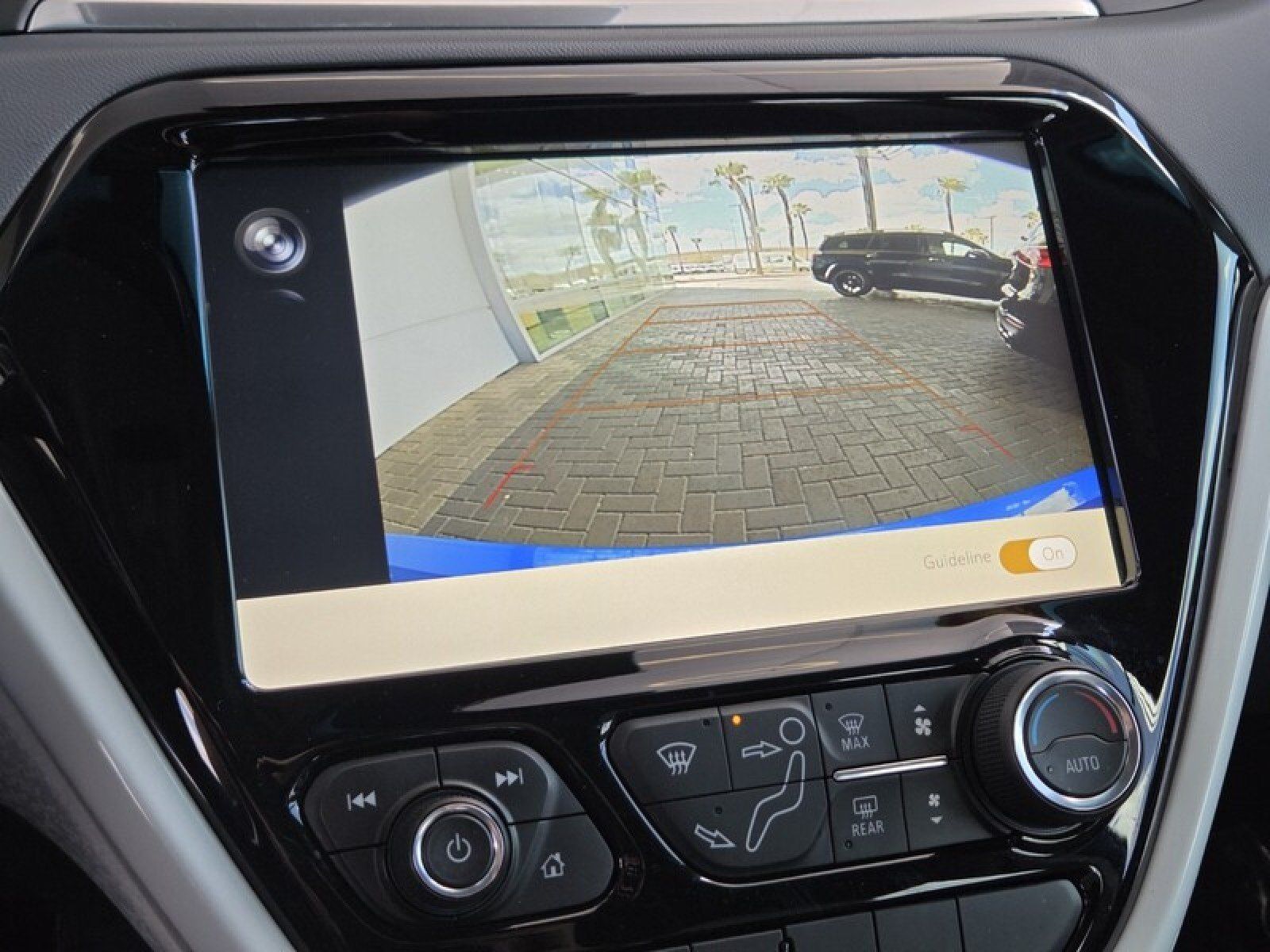 Used 2020 Chevrolet Bolt LT FWD image 28