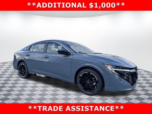 New 2026 Nissan Sentra SR w/ Floor Mat Package FWD image 1