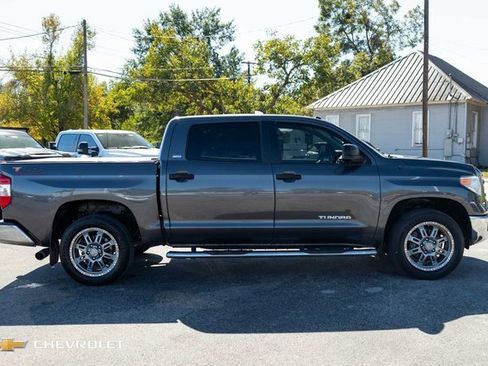 Used 2017 Toyota Tundra SR5 image 4