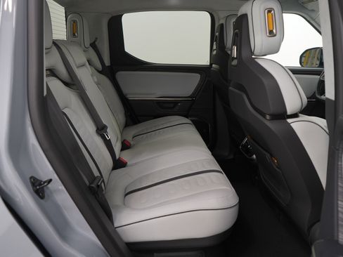 Used 2025 Rivian R1T Adventure image 14