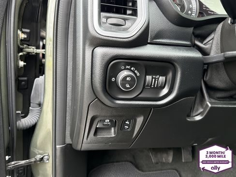 Used 2021 RAM 1500 Laramie AWD/4WD image 14