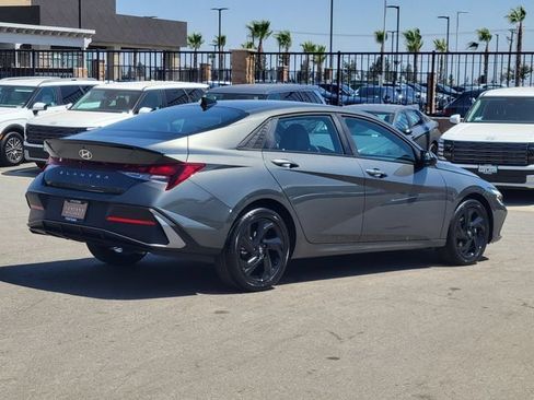 New 2026 Hyundai Elantra SEL Sport FWD image 4