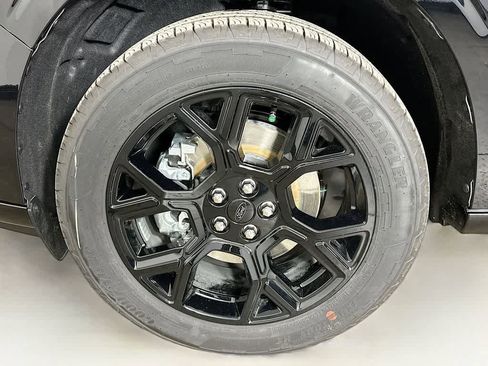 New 2026 Ford Maverick Lobo AWD/4WD image 8