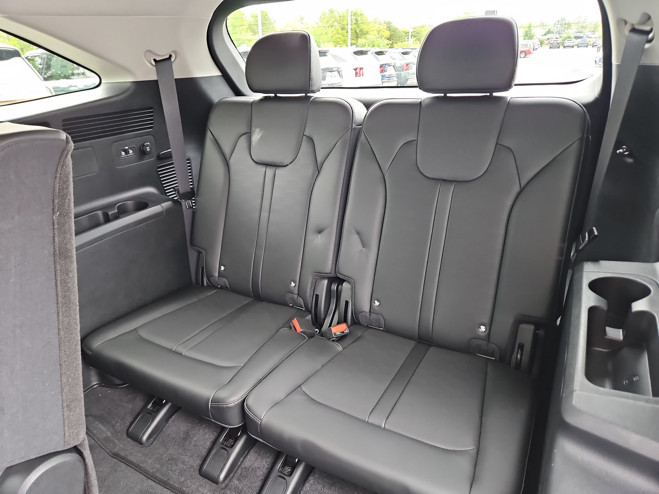 Used 2025 Kia Sorento S w/ Panoramic Sunroof Package FWD image 38