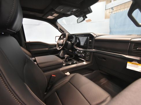 New 2025 Ford F150 Lariat w/ Equipment Group 502A High image 19