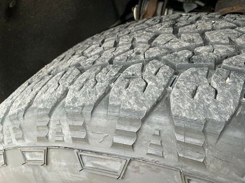 Used 2021 GMC Sierra 3500 SLT w/ SLT Convenience Package image 15