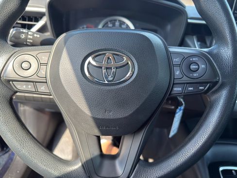 Used 2022 Toyota Corolla LE FWD image 17