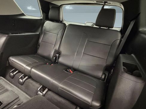 Used 2018 Chevrolet Traverse LT FWD image 30