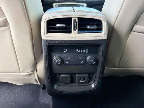 Used 2019 Buick Envision Essence FWD image 25