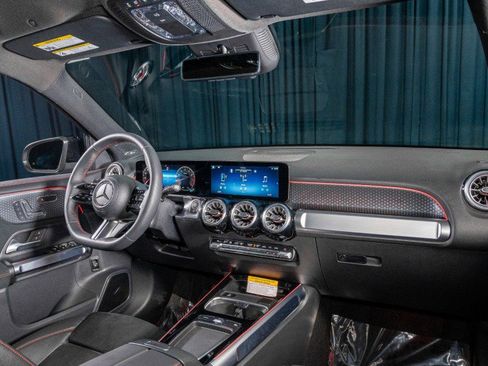 Certified 2025 Mercedes-Benz GLB 250 image 4
