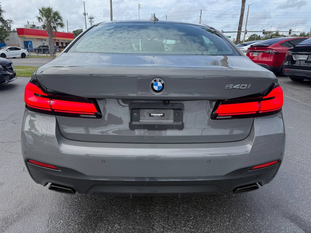 Used 2022 BMW 540i w/ M Sport Package RWD image 6