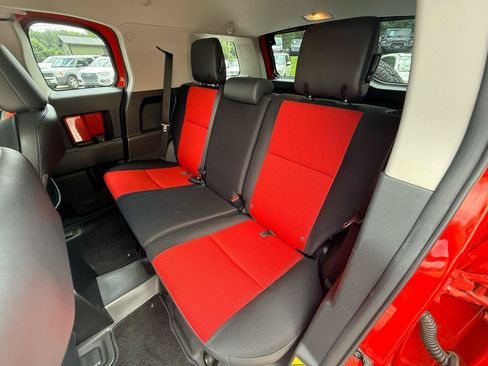 Used 2012 Toyota FJ Cruiser 4WD w/ Upgrade Pkg II image 14