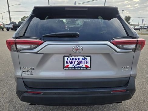 Used 2023 Toyota RAV4 XLE Premium image 7