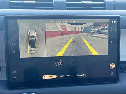 Used 2023 Land Rover Defender 130 SE image 14