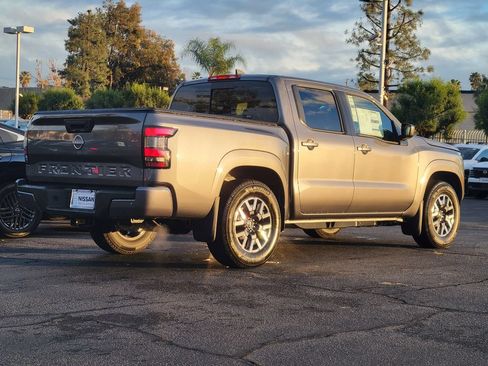 New 2026 Nissan Frontier SV w/ SV Convenience Package RWD image 2