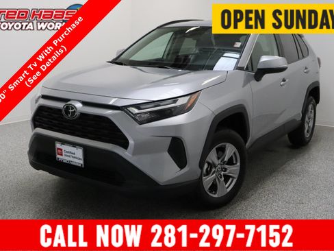 Used 2025 Toyota RAV4 XLE FWD image 1