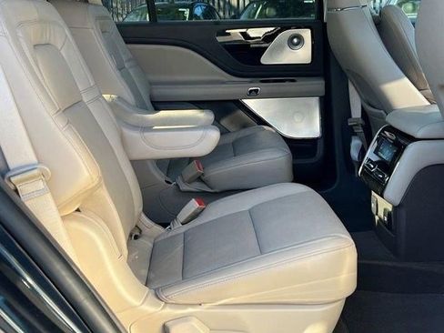 Used 2021 Lincoln Aviator Reserve w/ Equipment Group 202A image 13